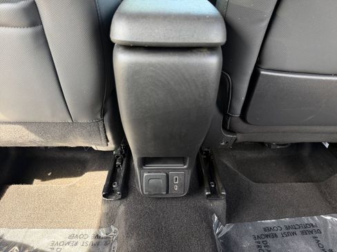 Used 2021 Chevrolet TrailBlazer RS w/ Sun and Liftgate Package AWD/4WD image 21