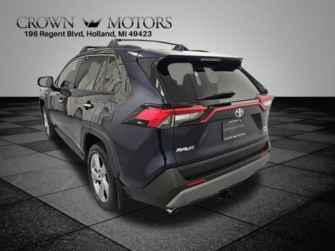 Used 2020 Toyota RAV4 Limited AWD/4WD image 4