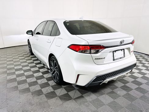 Used 2022 Toyota Corolla SE image 5