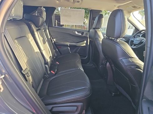 New 2025 Ford Escape SE w/ PHEV Premium Package FWD image 36