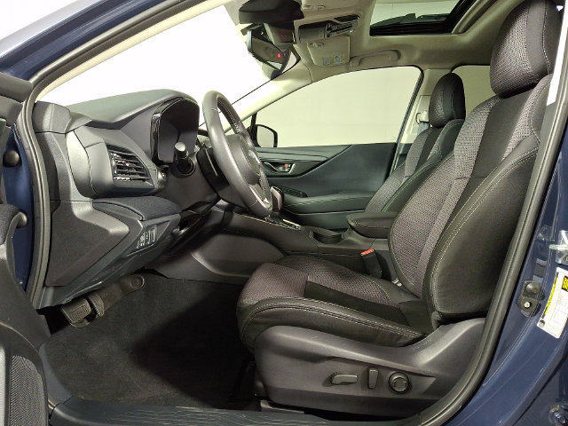 Used 2025 Subaru Outback Premium AWD/4WD image 15