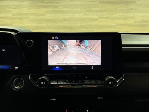 Used 2025 Chevrolet Colorado Trail Boss image 13