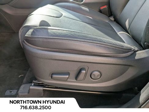 Used 2020 Hyundai Santa Fe SEL w/ Convenience + Premium Package AWD/4WD image 8