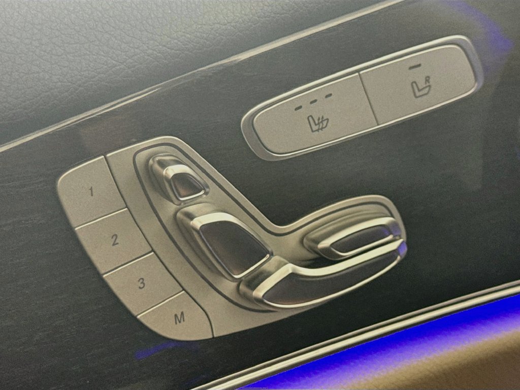 Used 2020 Mercedes-Benz E 350 4MATIC Sedan image 22
