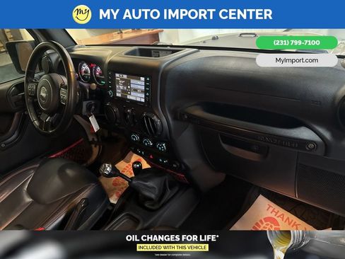 Used 2017 Jeep Wrangler Unlimited Rubicon w/ Quick Order Package 23Z Recon image 28