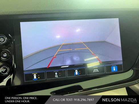 Used 2021 Buick Envision Avenir w/ Technology Package II FWD image 30