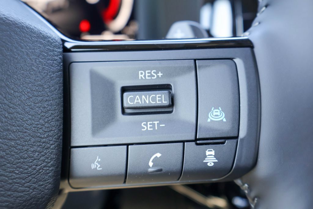 New 2026 Nissan Pathfinder Platinum w/ Accent Package FWD image 12