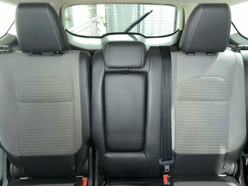 Used 2017 Ford Escape Titanium image 21