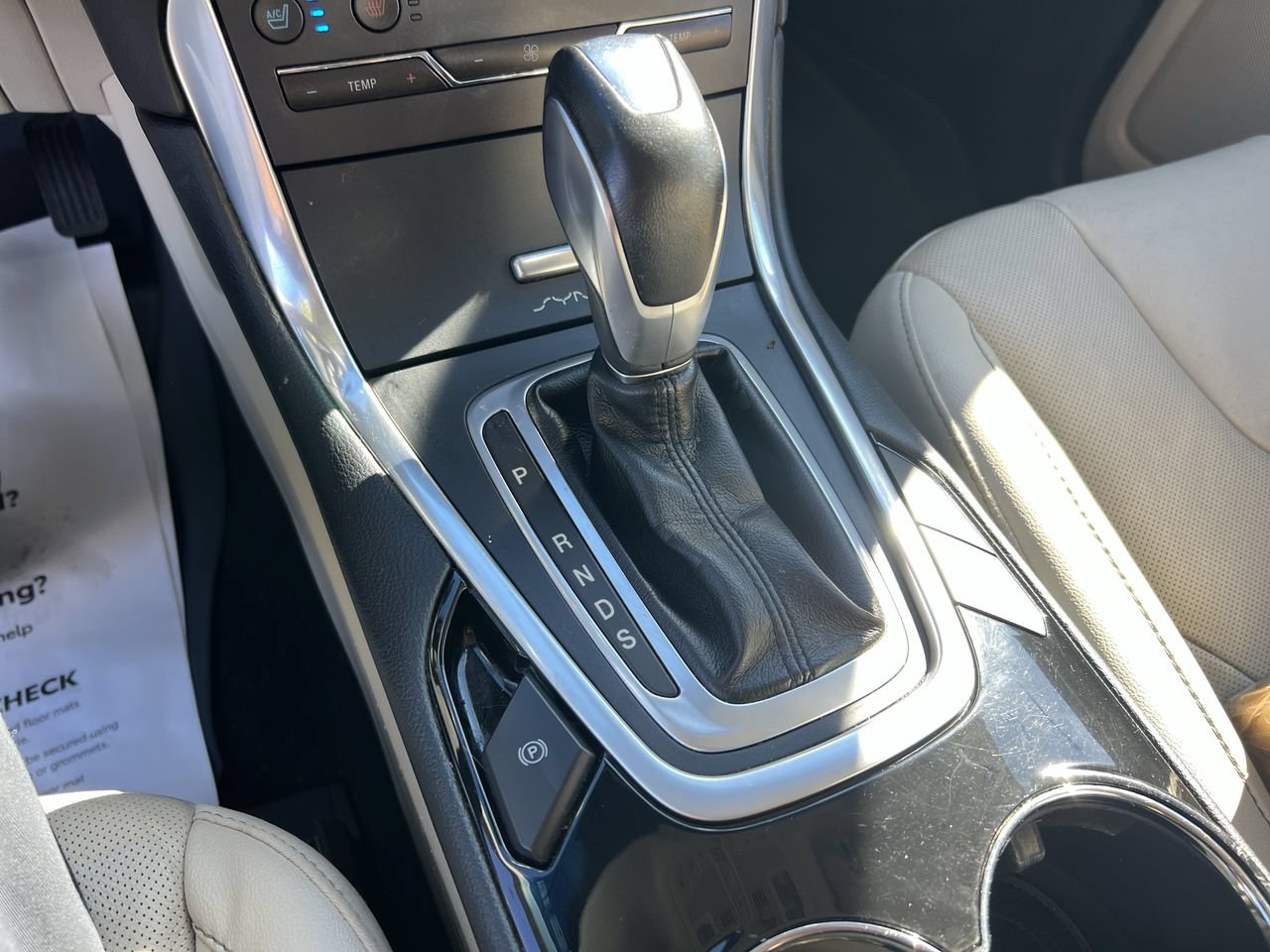 Used 2015 Ford Edge Titanium w/ Equipment Group 302A AWD/4WD image 26
