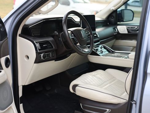 Used 2020 Lincoln Navigator L Black Label w/ Cargo Convenience Package image 16