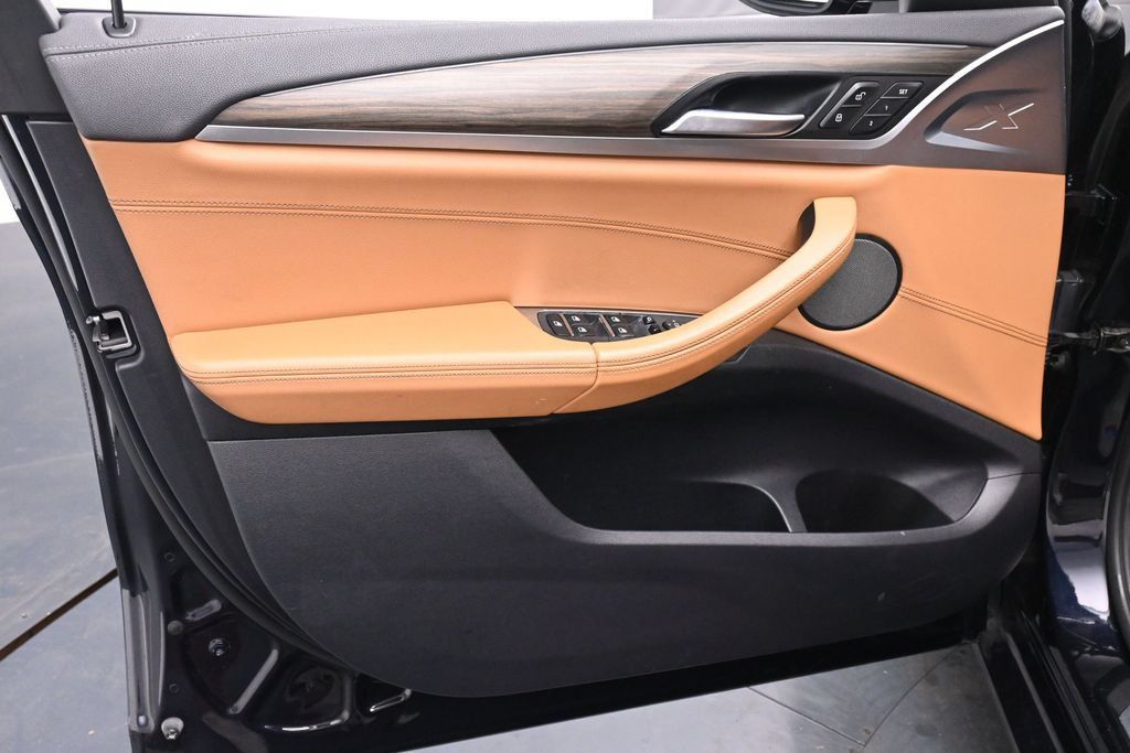 Used 2019 BMW X4 M40i w/ Executive Package AWD/4WD image 9