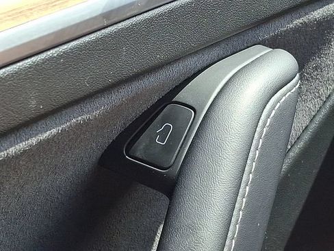 Used 2023 Tesla Model 3 Standard Range RWD image 26