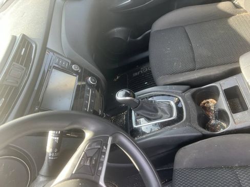 Used 2019 Nissan Rogue Sport S FWD image 7