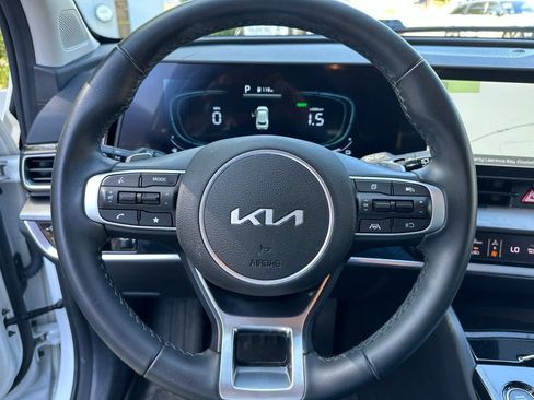 Used 2025 Kia Sportage EX AWD/4WD image 15