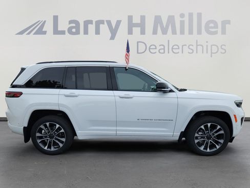 New 2025 Jeep Grand Cherokee Overland w/ Adv Protech Group III image 6