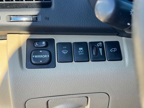 Used 2012 Toyota Highlander Limited image 22