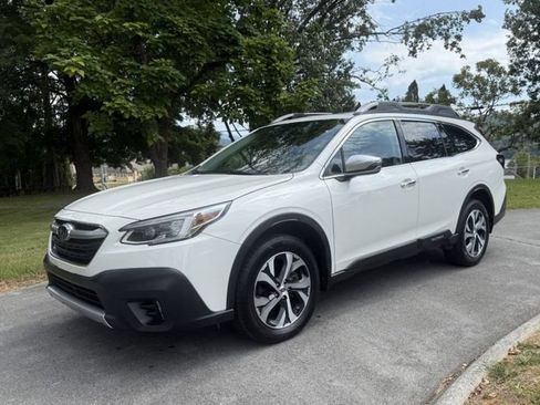 Used 2020 Subaru Outback Touring XT AWD/4WD image 5
