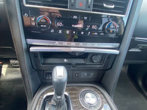 Used 2023 Nissan Armada Platinum w/ Captain's Chairs Package RWD image 17