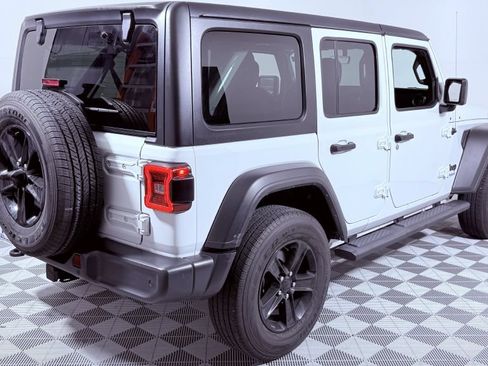 Used 2022 Jeep Wrangler Unlimited Sport AWD/4WD image 3