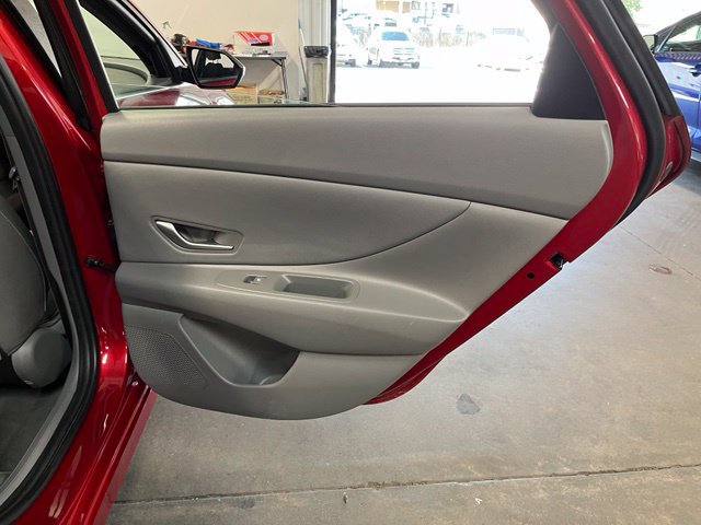 Used 2025 Hyundai Elantra SEL FWD image 16