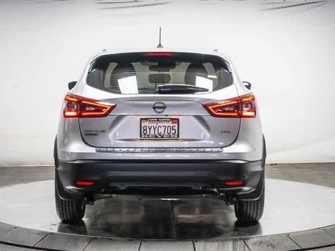 Used 2021 Nissan Rogue Sport S image 10