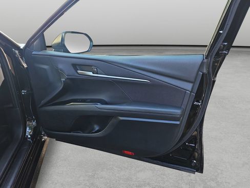 Used 2025 Toyota Camry LE FWD image 36