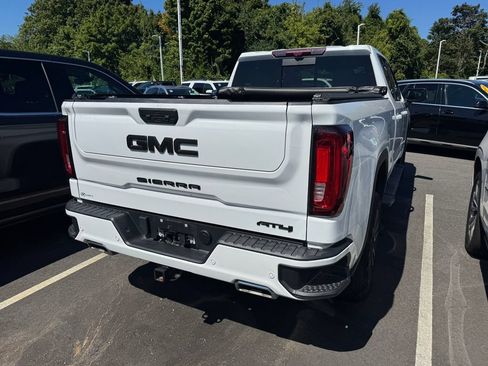 Used 2024 GMC Sierra 1500 AT4 w/ Technology Package AWD/4WD image 4