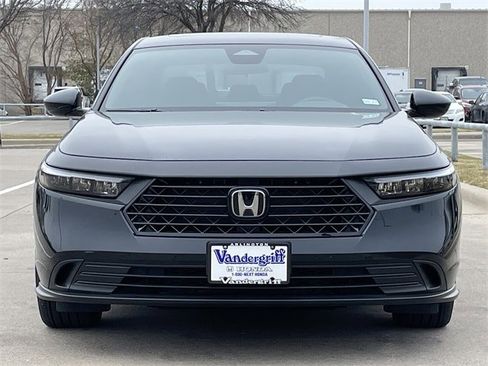 Used 2025 Honda Accord Sport image 7