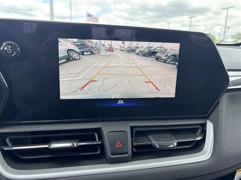 Used 2024 Chevrolet TrailBlazer LS w/ LS Convenience Package FWD image 14