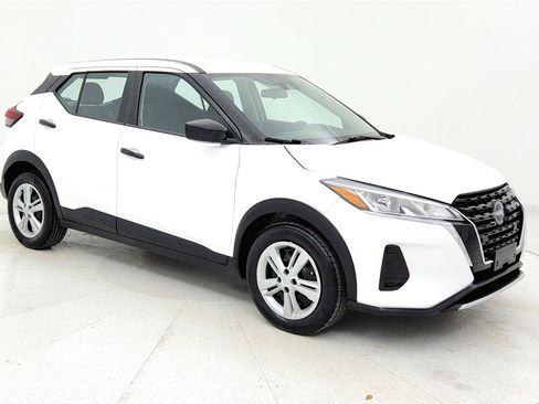 Used 2023 Nissan Kicks S image 6