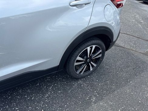 Used 2020 Nissan Kicks SV FWD image 10