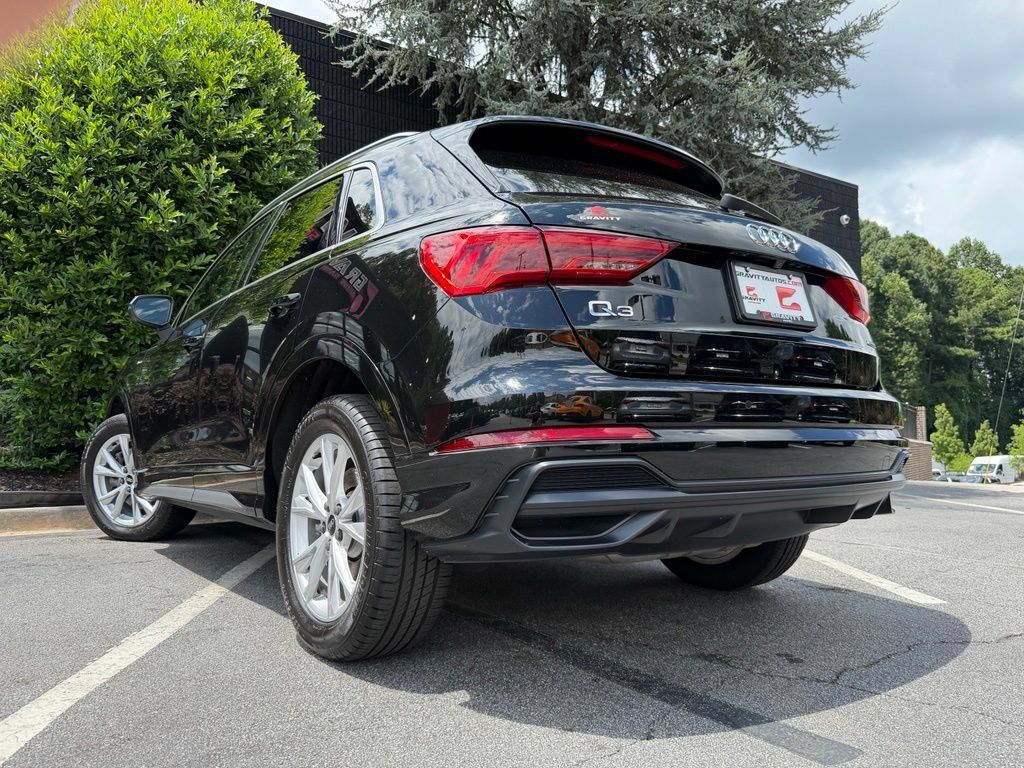 Used 2021 Audi Q3 2.0T Premium w/ Convenience Package AWD/4WD image 18