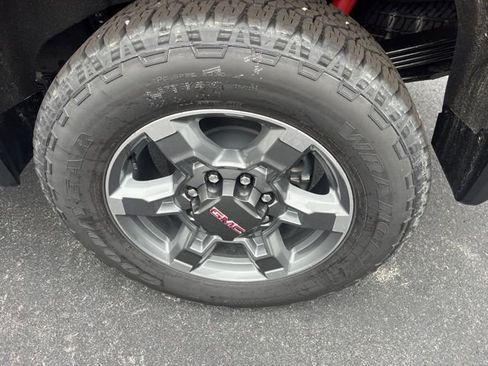 New 2026 GMC Sierra 2500 SLT w/ SLT Premium Package image 11