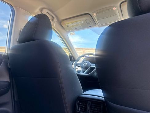 Used 2020 Nissan Rogue SV FWD image 26