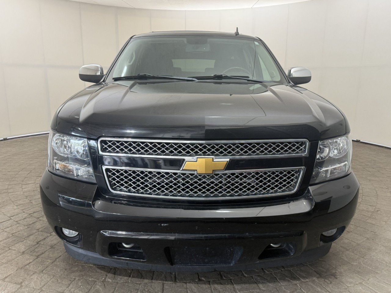 Used 2012 Chevrolet Suburban LS w/ All-Star Edition AWD/4WD image 2
