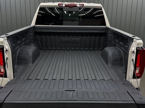 Used 2026 GMC Sierra 1500 AT4 w/ AT4 Premium Package AWD/4WD image 17