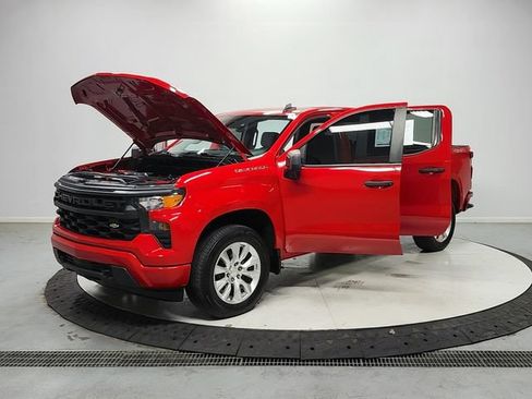 Used 2023 Chevrolet Silverado 1500 Custom AWD/4WD image 12
