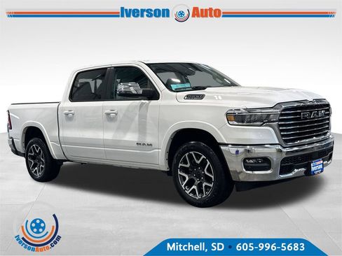 Used 2025 RAM 1500 Laramie AWD/4WD image 1