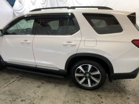 Used 2025 Honda Pilot Elite image 10