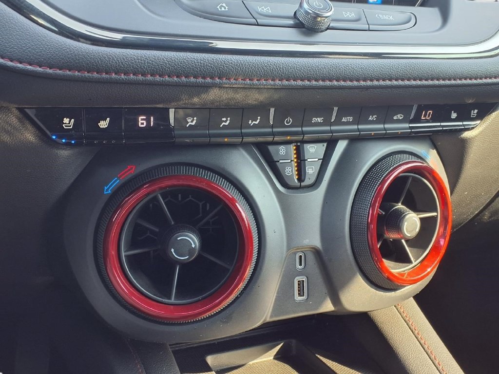 Used 2021 Chevrolet Blazer RS w/ Enhanced Convenience Package FWD image 12