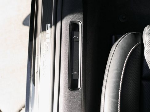 Used 2024 Porsche 911 Turbo image 28