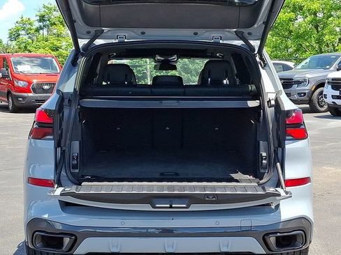 Used 2024 BMW X5 xDrive40i w/ M Sport Package AWD/4WD image 30