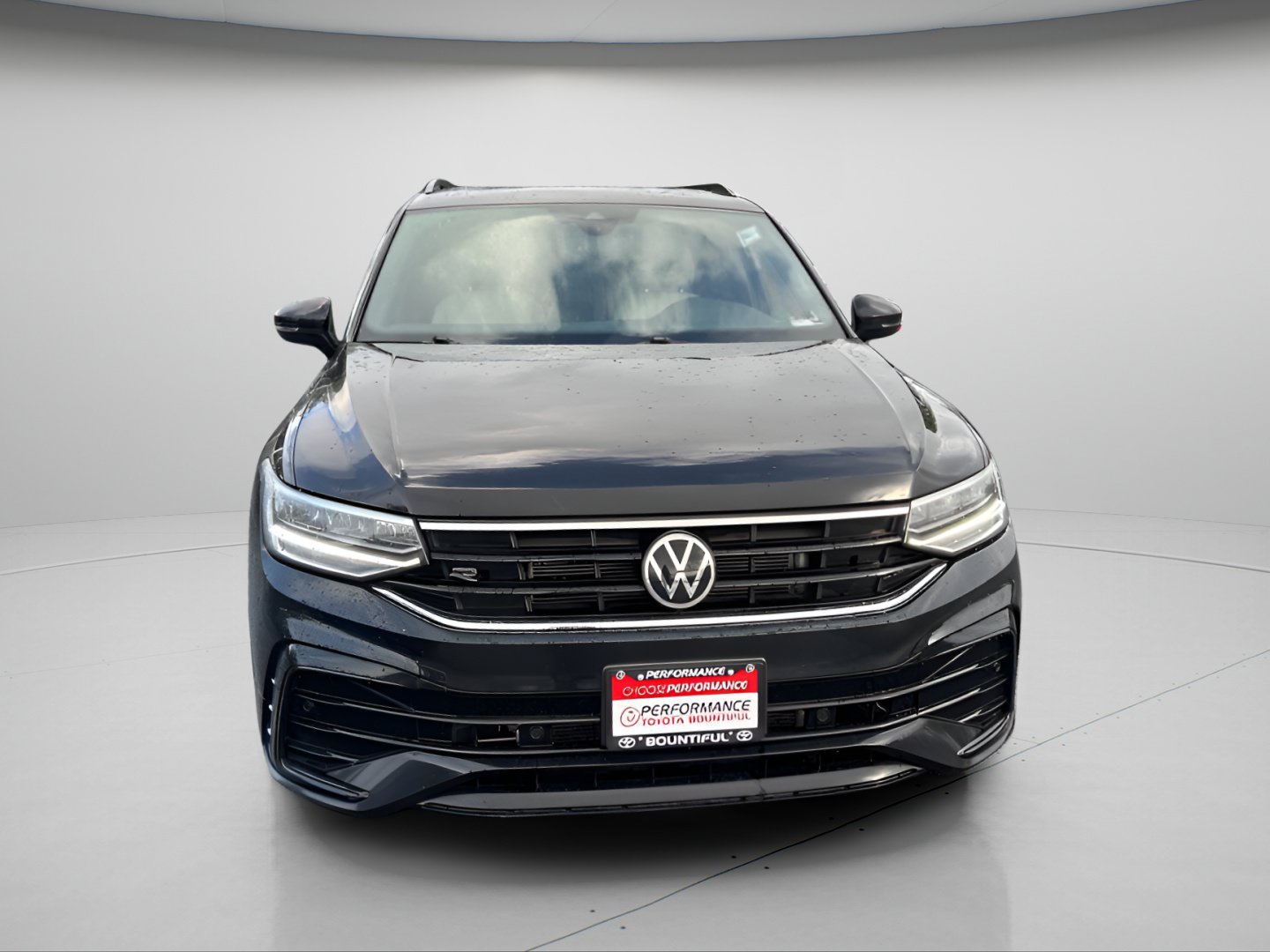 Used 2022 Volkswagen Tiguan SE R-Line AWD/4WD image 3