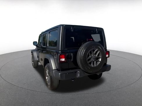 Used 2025 Jeep Wrangler Unlimited Sport AWD/4WD image 16