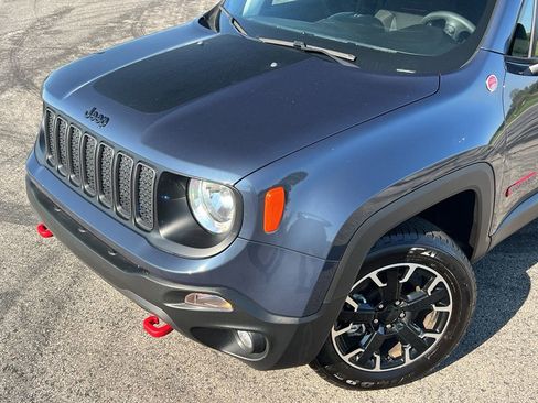 Used 2023 Jeep Renegade Trailhawk image 8