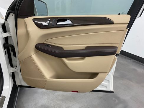 Used 2016 Mercedes-Benz GLE 350 4MATIC w/ Premium Package image 46