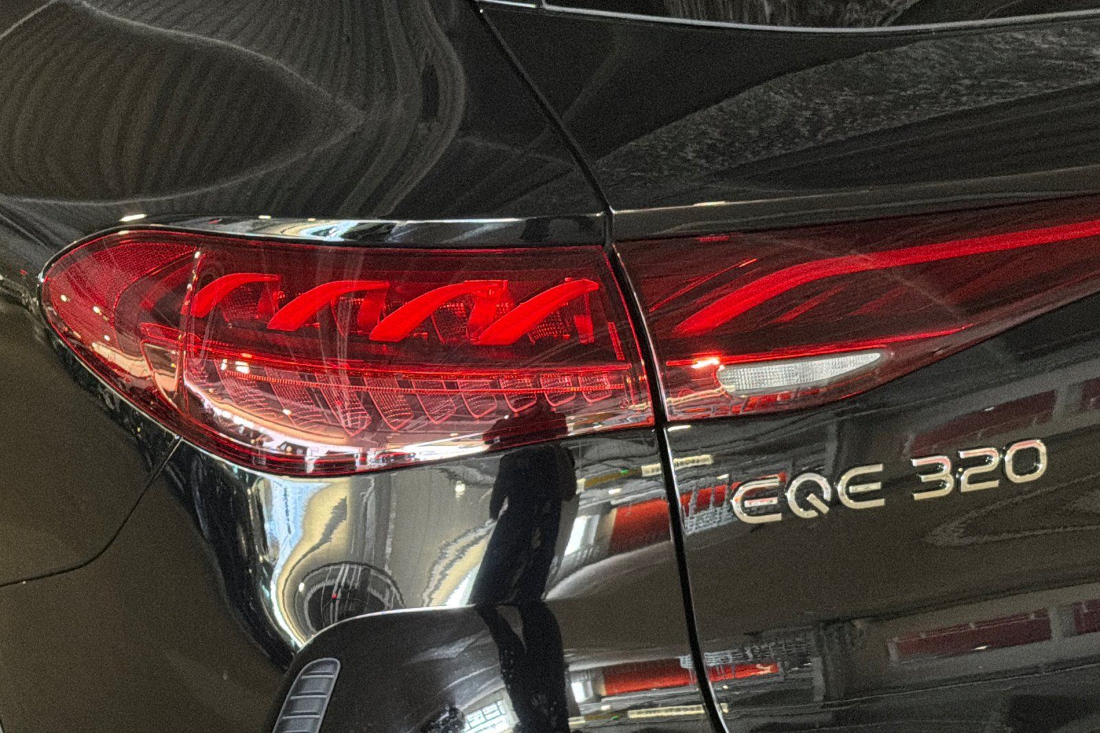 New 2027 Mercedes-Benz EQE 320 4MATIC SUV image 26