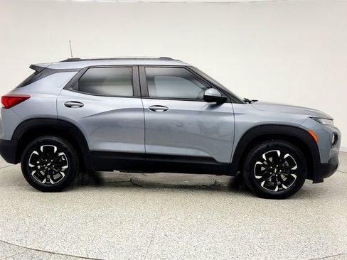 Used 2021 Chevrolet TrailBlazer LT FWD image 4