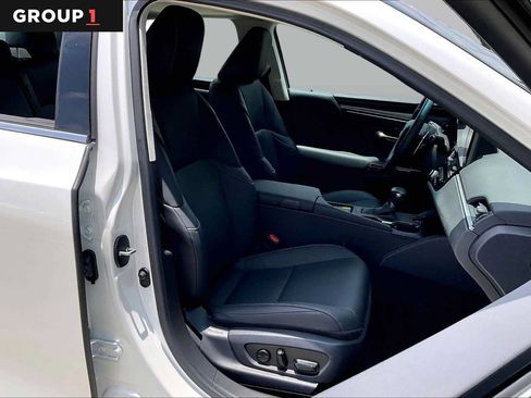 Used 2025 Lexus ES 350 w/ Premium Package FWD image 8