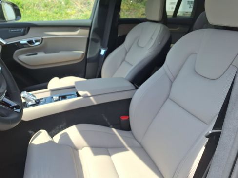 New 2026 Volvo XC90 T8 Ultra w/ Lounge Package AWD/4WD image 4